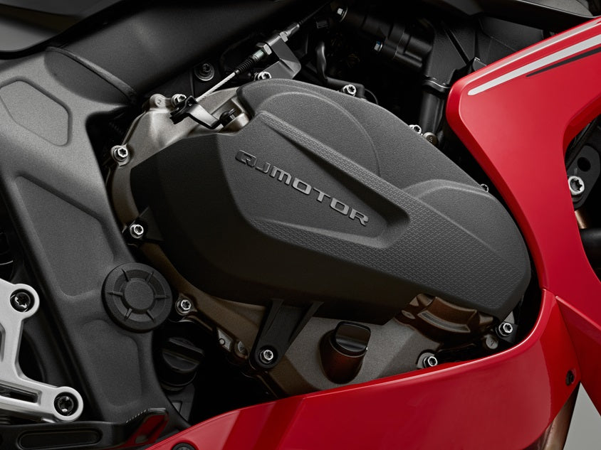 QJMOTOR SRK 800RR – silnik