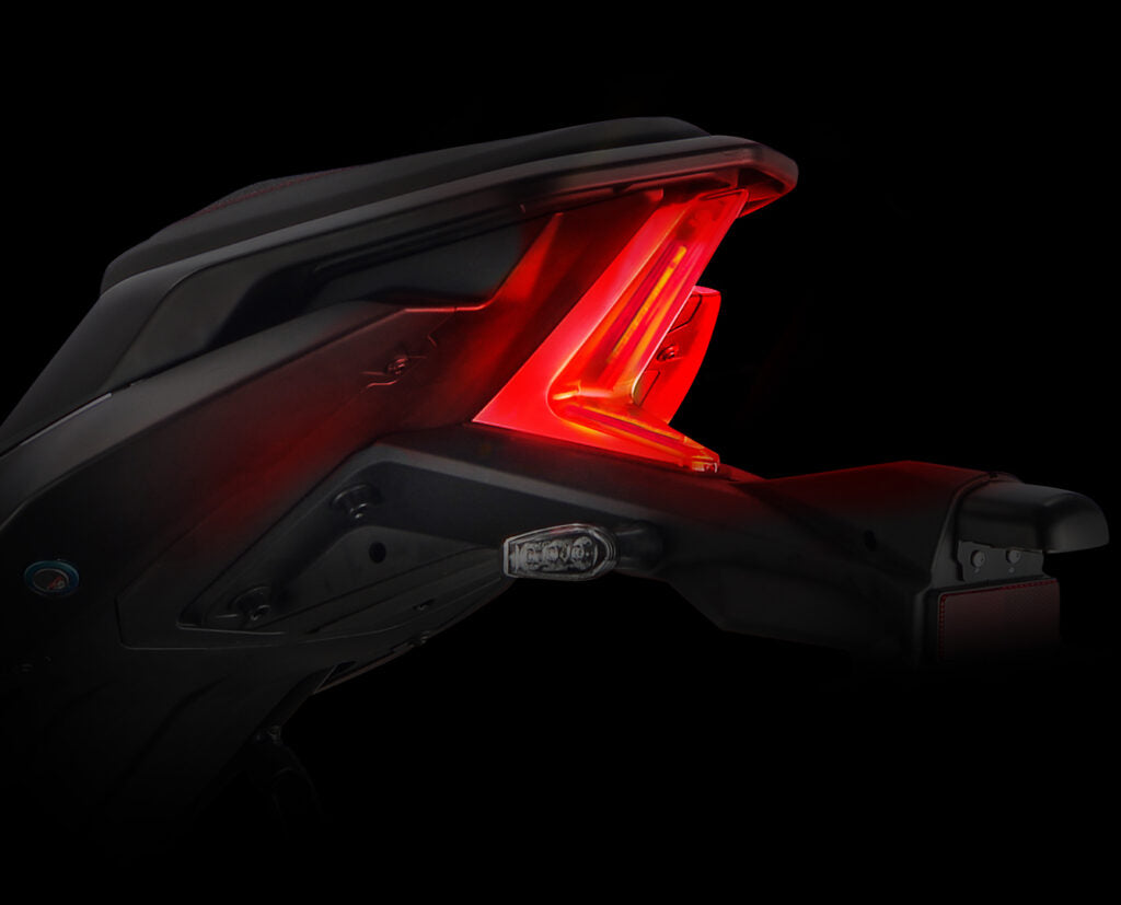 QJMOTOR SRK 700 – tylna część motocykla