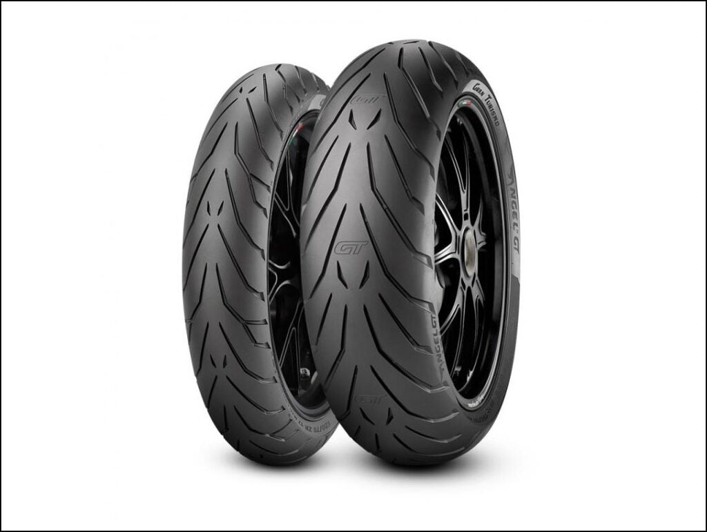 QJMOTOR SRK 800RR – opony Pirelli