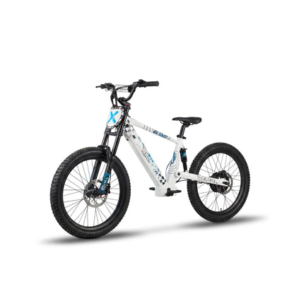REBEL PRO 24 - widok trzy czwarte