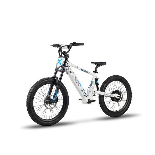 REBEL PRO 24 - widok trzy czwarte