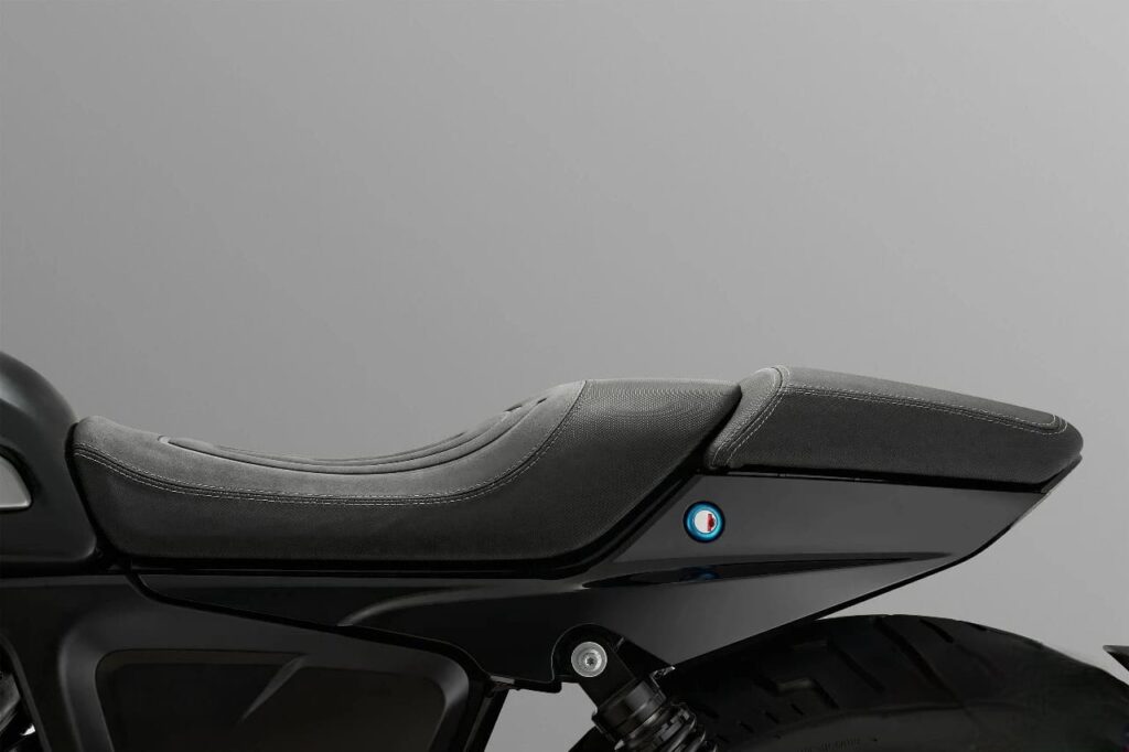 SRV 600V