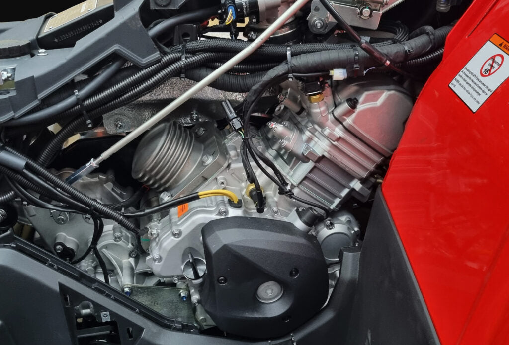 QJMOTOR SFA 600 PRO – silnik 577 cm³